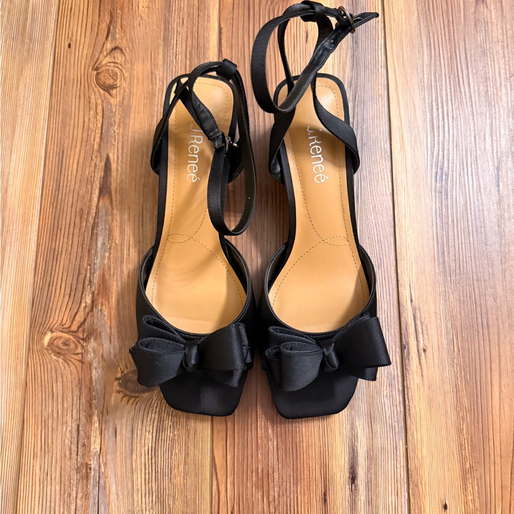 Black Women's Sandals with Bow Detail